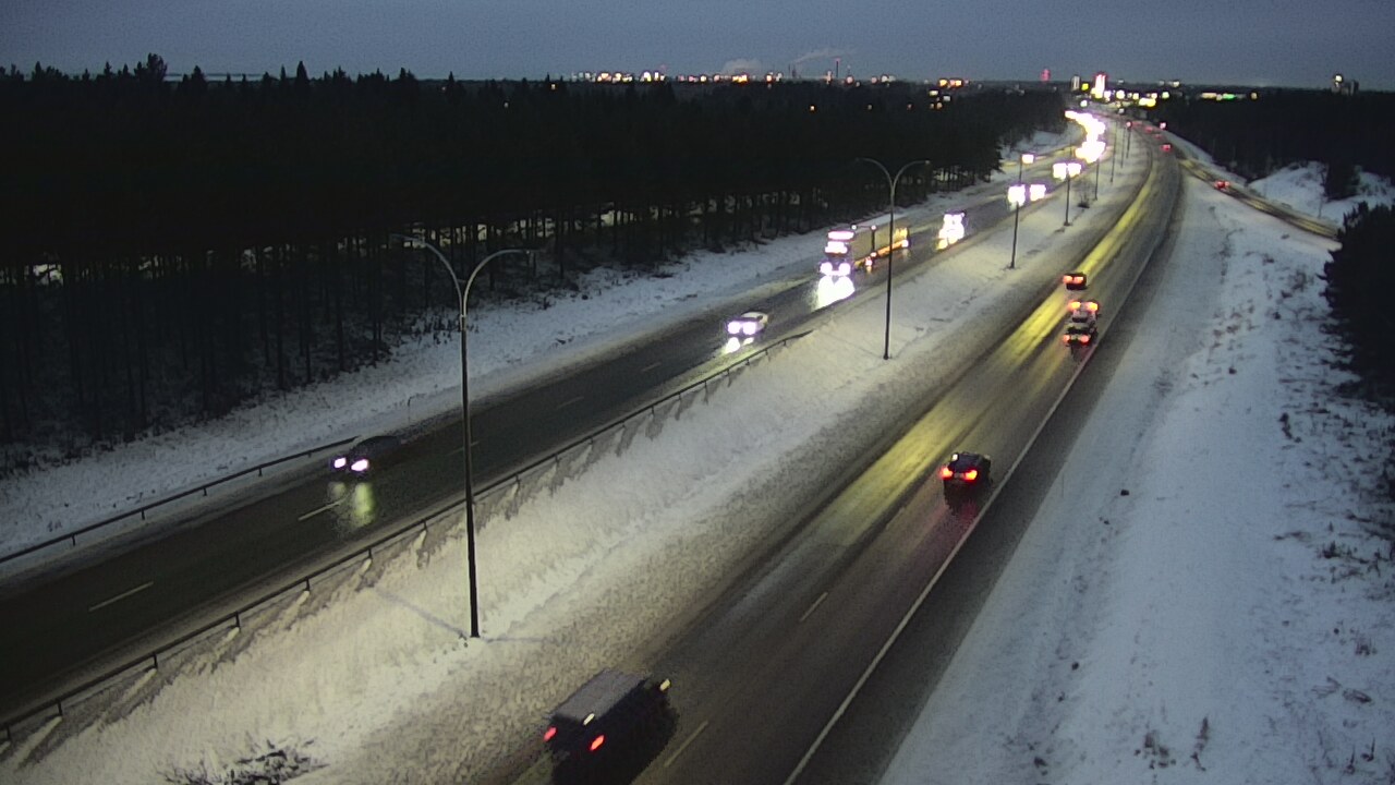 Weather Camera Image Väg 4 Uleåborg, Ouluntulli, Oulu, Pohjois-Pohjanmaa