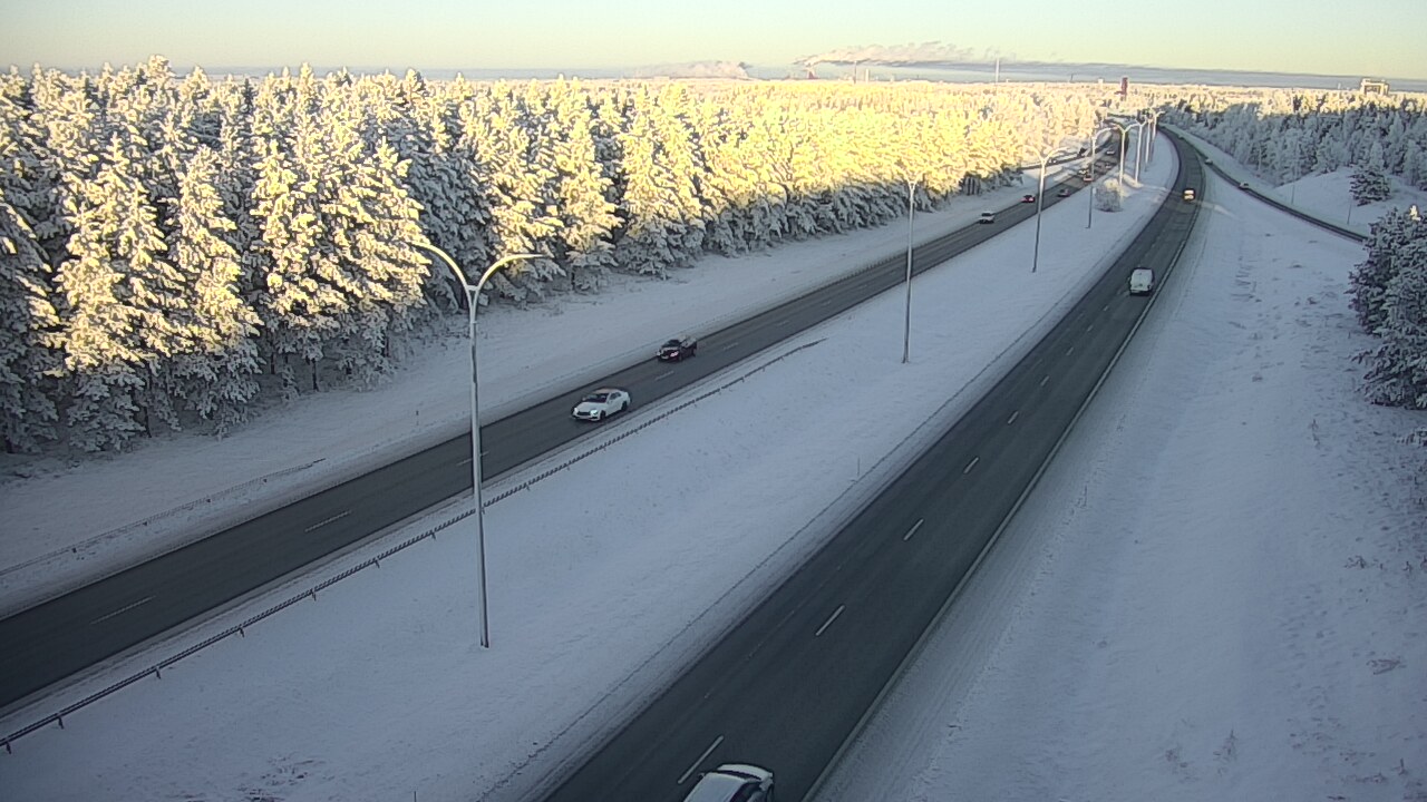 Weather Camera Image Väg 4 Uleåborg, Ouluntulli, Oulu, Pohjois-Pohjanmaa