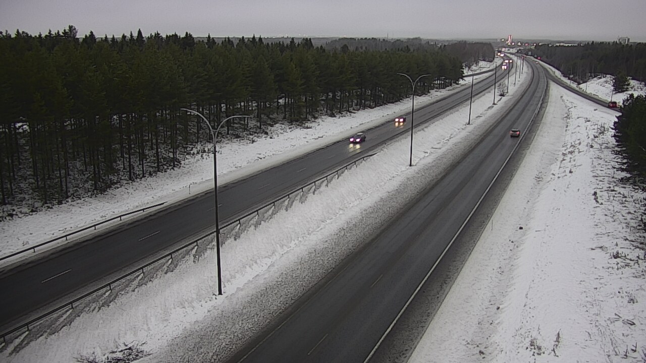 Weather Camera Image Väg 4 Uleåborg, Ouluntulli, Oulu, Pohjois-Pohjanmaa