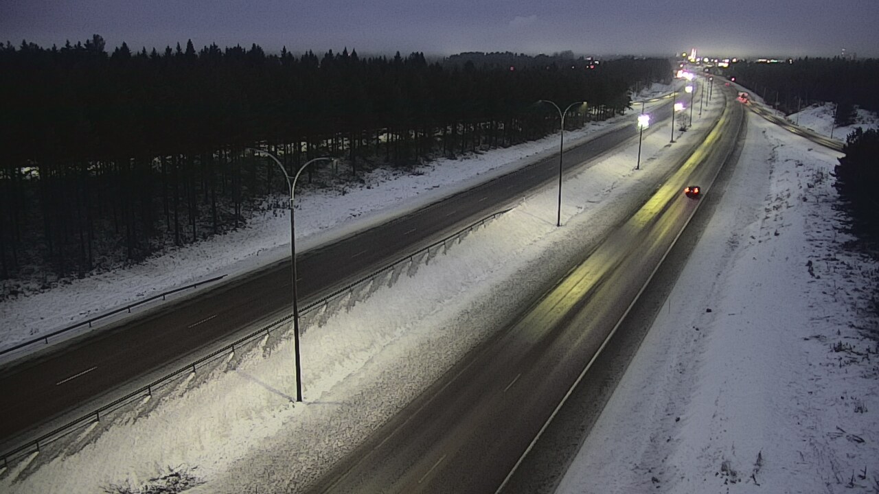 Weather Camera Image Väg 4 Uleåborg, Ouluntulli, Oulu, Pohjois-Pohjanmaa