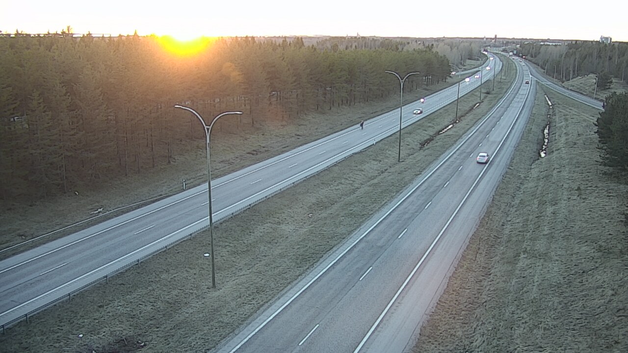 Weather Camera Image Väg 4 Uleåborg, Ouluntulli, Oulu, Pohjois-Pohjanmaa