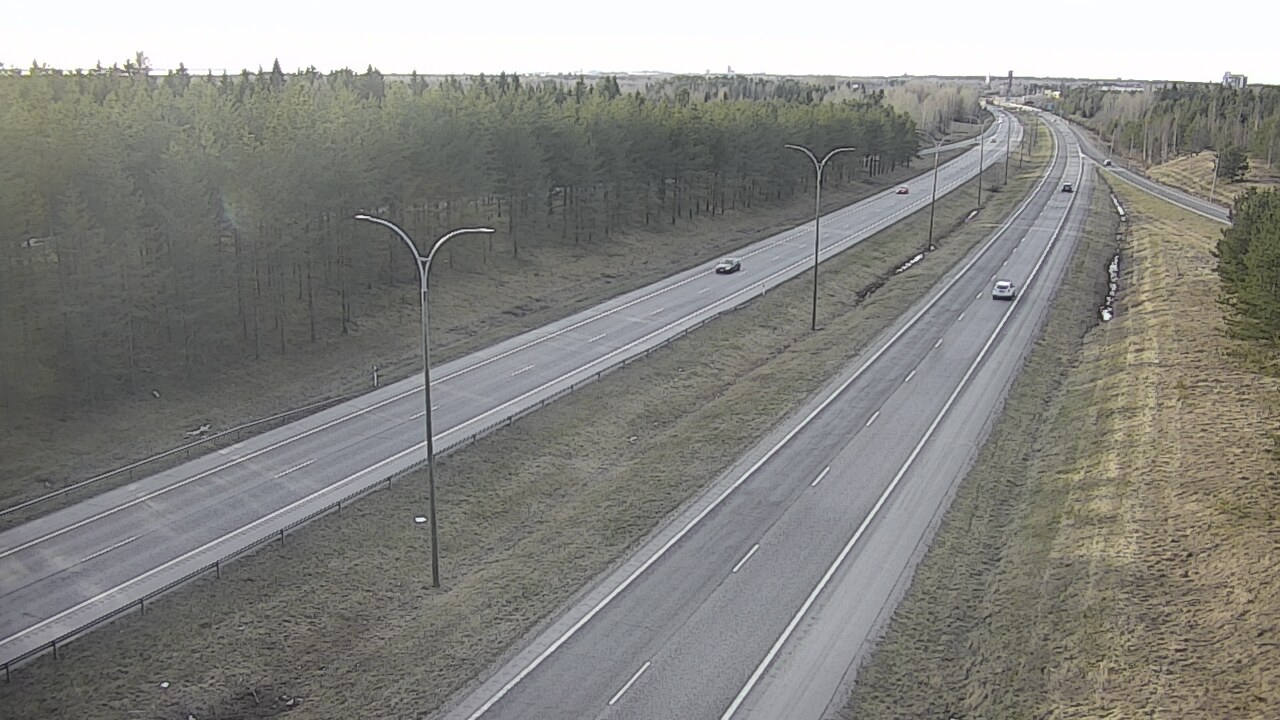 Weather Camera Image Väg 4 Uleåborg, Ouluntulli, Oulu, Pohjois-Pohjanmaa