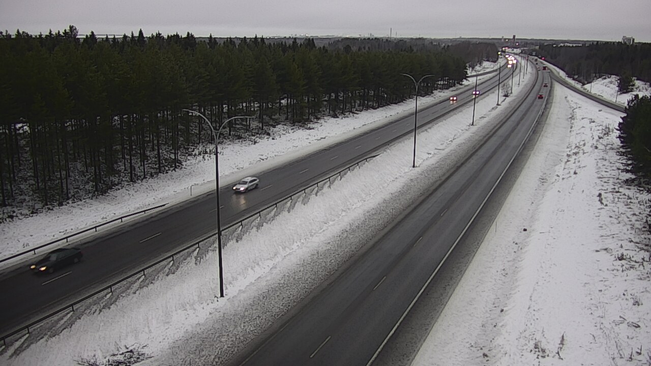 Weather Camera Image Väg 4 Uleåborg, Ouluntulli, Oulu, Pohjois-Pohjanmaa