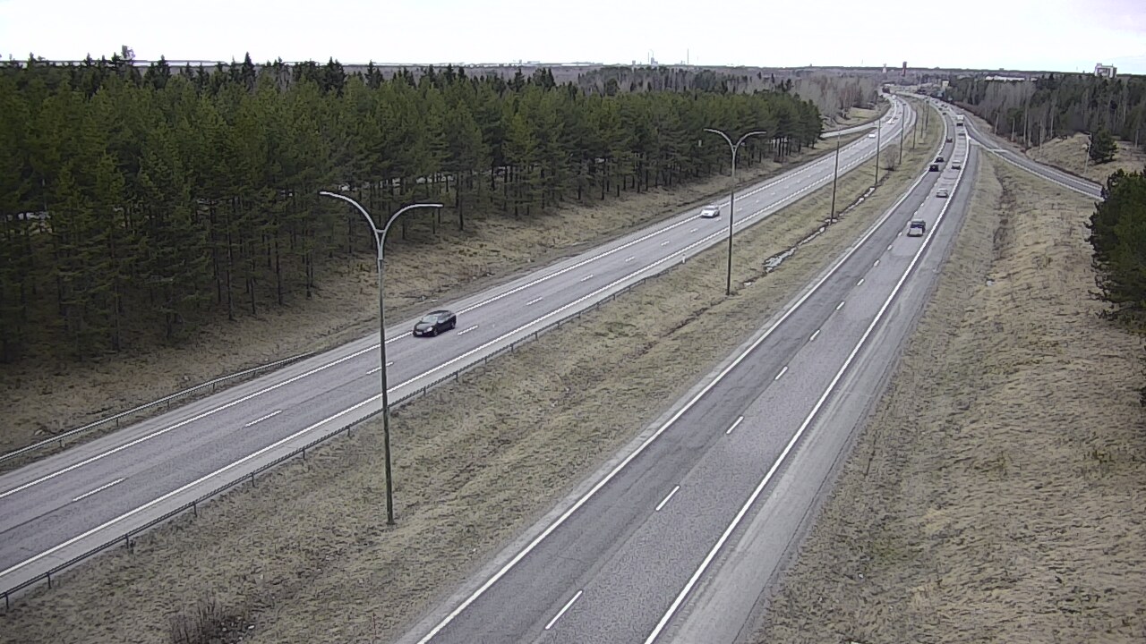 Weather Camera Image Väg 4 Uleåborg, Ouluntulli, Oulu, Pohjois-Pohjanmaa