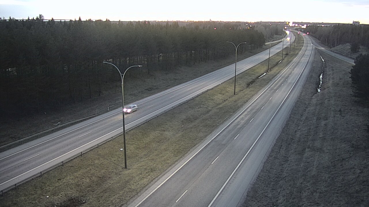 Weather Camera Image Väg 4 Uleåborg, Ouluntulli, Oulu, Pohjois-Pohjanmaa