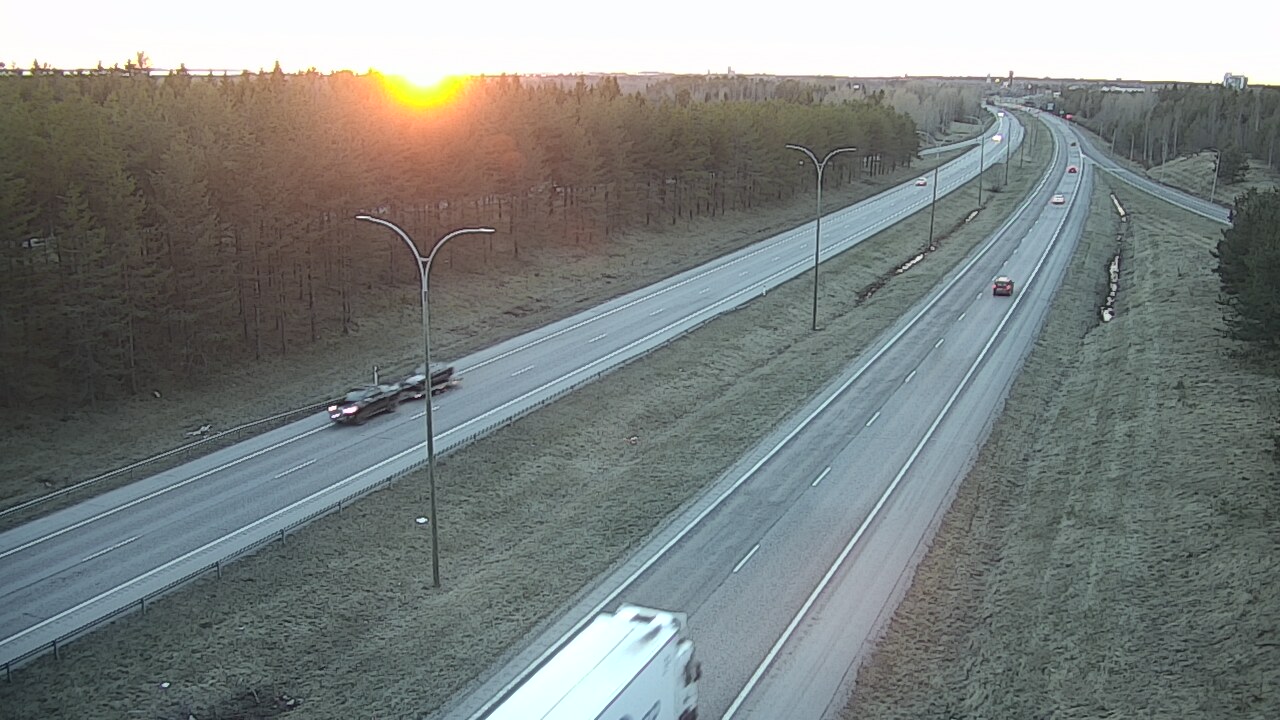 Weather Camera Image Väg 4 Uleåborg, Ouluntulli, Oulu, Pohjois-Pohjanmaa