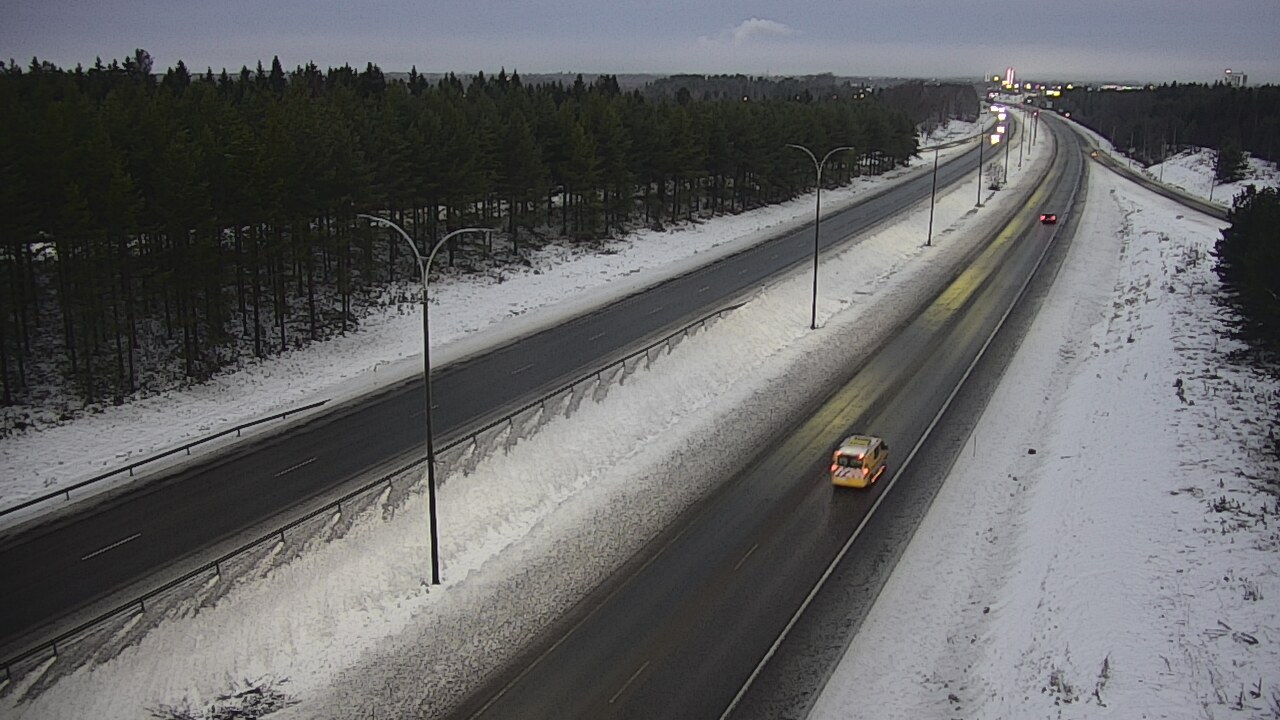 Weather Camera Image Väg 4 Uleåborg, Ouluntulli, Oulu, Pohjois-Pohjanmaa