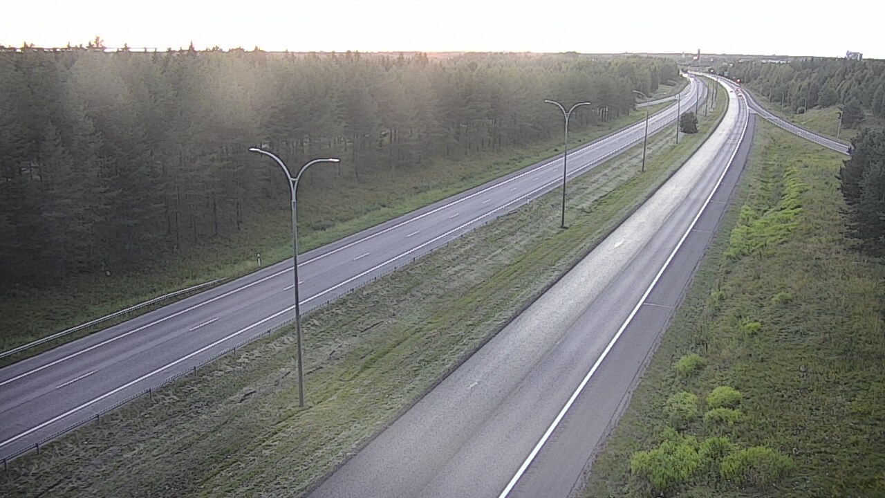 Weather Camera Image Väg 4 Uleåborg, Ouluntulli, Oulu, Pohjois-Pohjanmaa