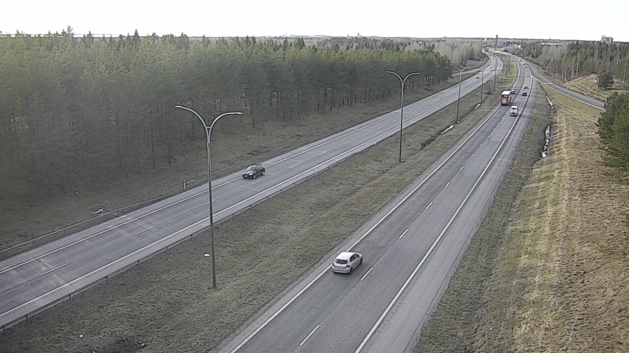 Weather Camera Image Väg 4 Uleåborg, Ouluntulli, Oulu, Pohjois-Pohjanmaa