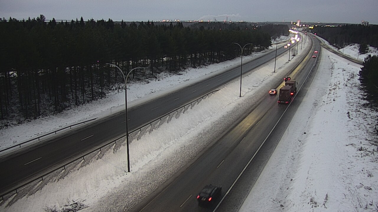 Weather Camera Image Väg 4 Uleåborg, Ouluntulli, Oulu, Pohjois-Pohjanmaa