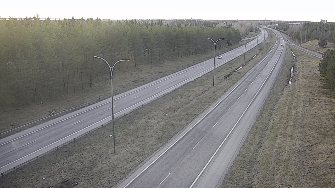 Weather Camera Image Väg 4 Uleåborg, Ouluntulli, Oulu, Pohjois-Pohjanmaa