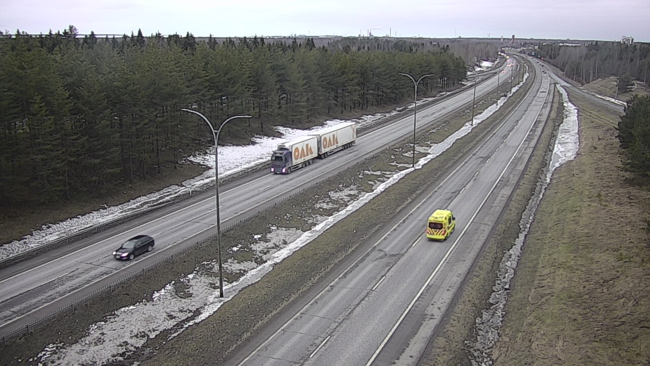 Weather Camera Image Väg 4 Uleåborg, Ouluntulli, Oulu, Pohjois-Pohjanmaa