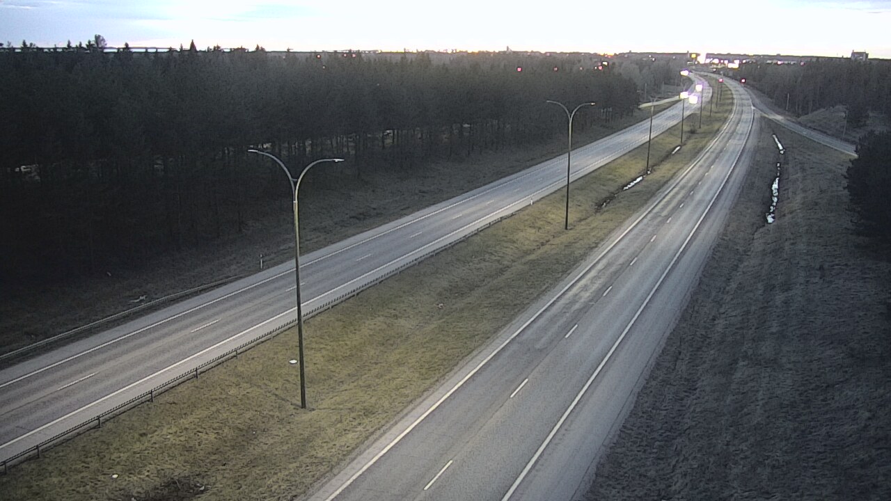 Weather Camera Image Väg 4 Uleåborg, Ouluntulli, Oulu, Pohjois-Pohjanmaa