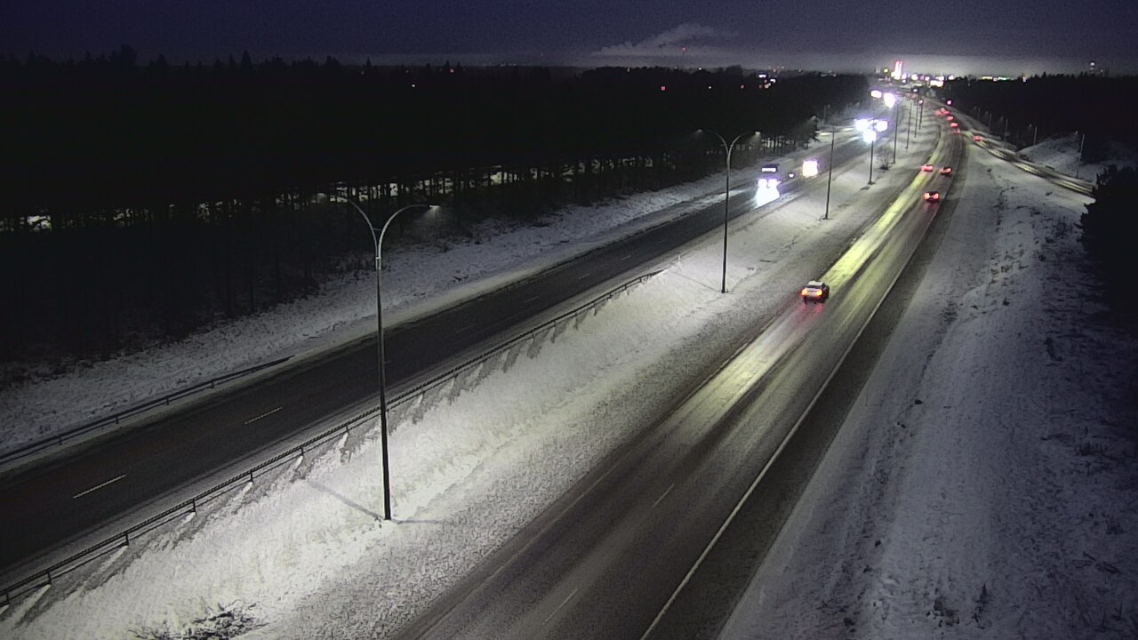 Weather Camera Image Väg 4 Uleåborg, Ouluntulli, Oulu, Pohjois-Pohjanmaa