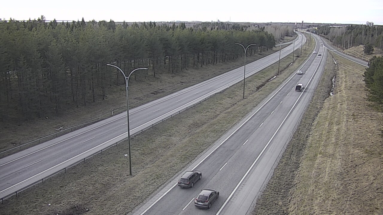 Weather Camera Image Väg 4 Uleåborg, Ouluntulli, Oulu, Pohjois-Pohjanmaa