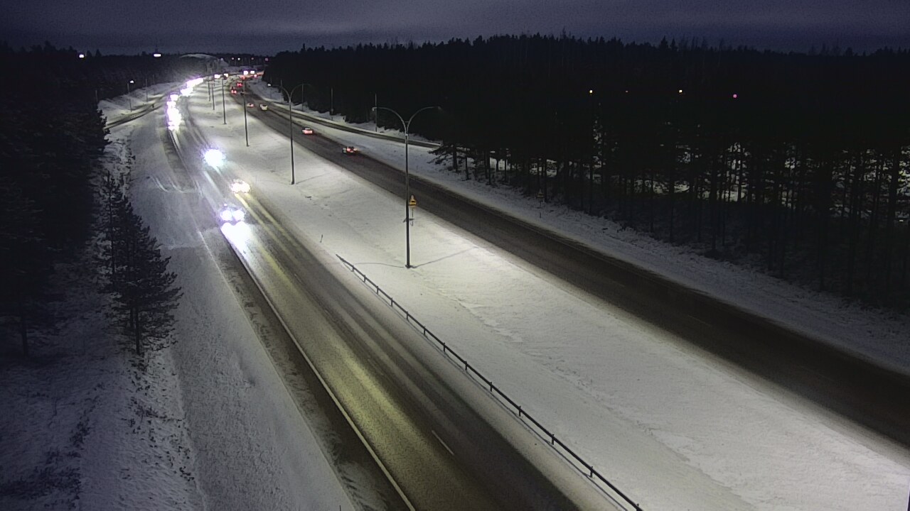 Weather Camera Image Väg 4 Uleåborg, Ouluntulli, Oulu, Pohjois-Pohjanmaa