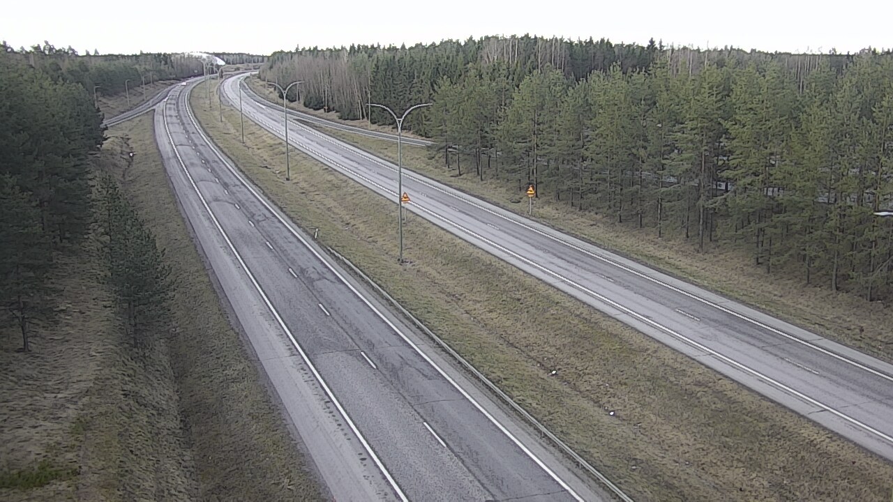 Weather Camera Image Väg 4 Uleåborg, Ouluntulli, Oulu, Pohjois-Pohjanmaa