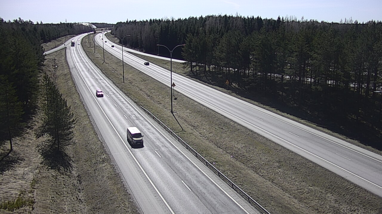 Weather Camera Image Väg 4 Uleåborg, Ouluntulli, Oulu, Pohjois-Pohjanmaa