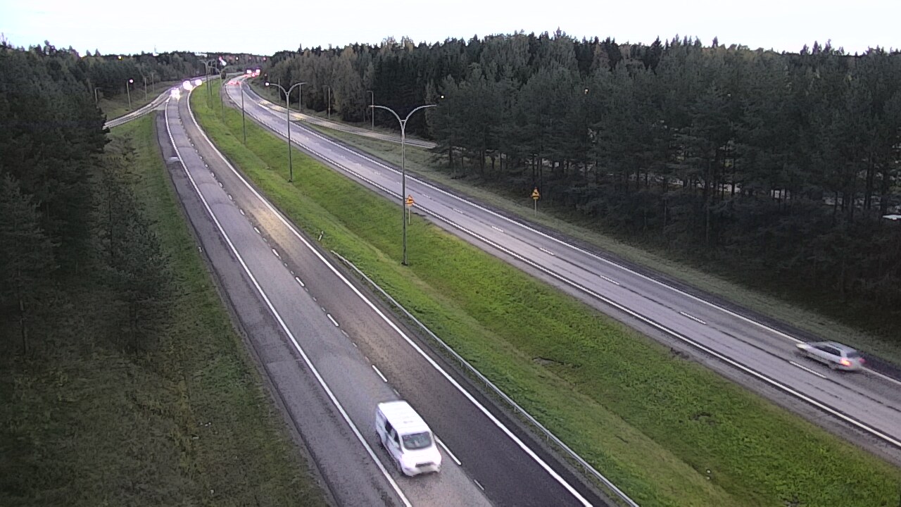 Weather Camera Image Väg 4 Uleåborg, Ouluntulli, Oulu, Pohjois-Pohjanmaa