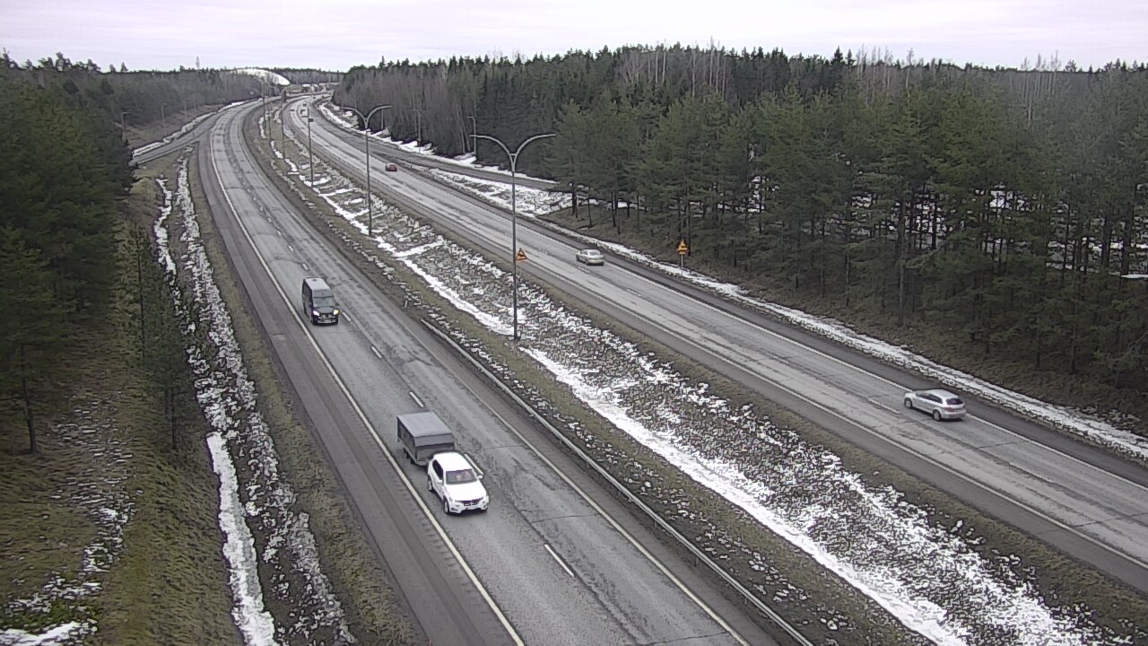 Weather Camera Image Väg 4 Uleåborg, Ouluntulli, Oulu, Pohjois-Pohjanmaa