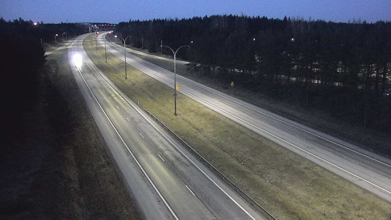 Weather Camera Image Väg 4 Uleåborg, Ouluntulli, Oulu, Pohjois-Pohjanmaa