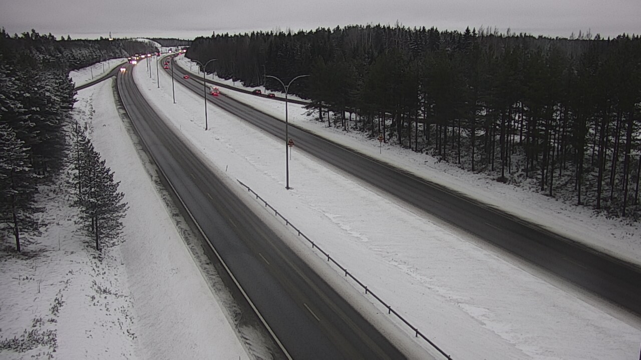 Weather Camera Image Väg 4 Uleåborg, Ouluntulli, Oulu, Pohjois-Pohjanmaa