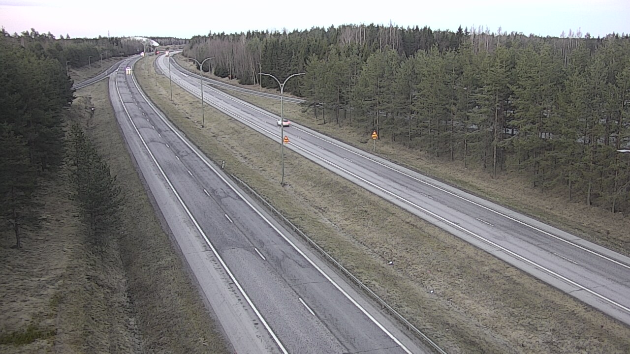 Weather Camera Image Väg 4 Uleåborg, Ouluntulli, Oulu, Pohjois-Pohjanmaa