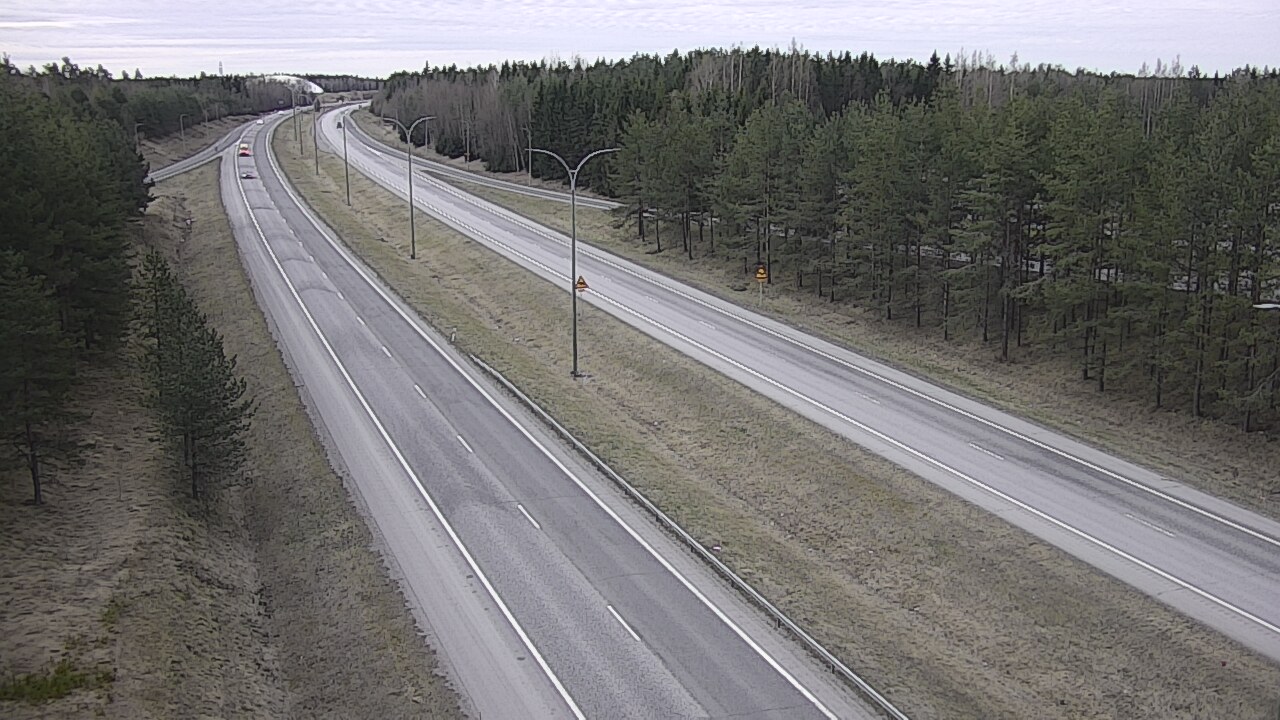 Weather Camera Image Road 4 Oulu, Ouluntulli, Oulu, Pohjois-Pohjanmaa