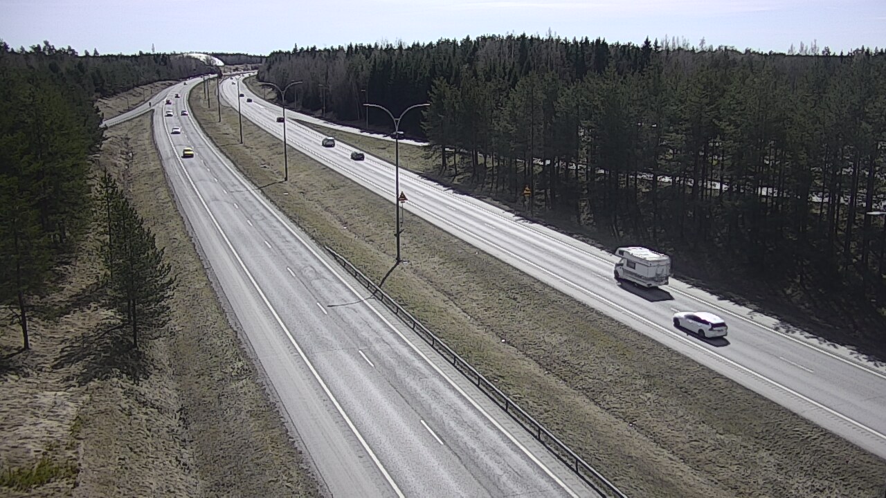 Weather Camera Image Väg 4 Uleåborg, Ouluntulli, Oulu, Pohjois-Pohjanmaa
