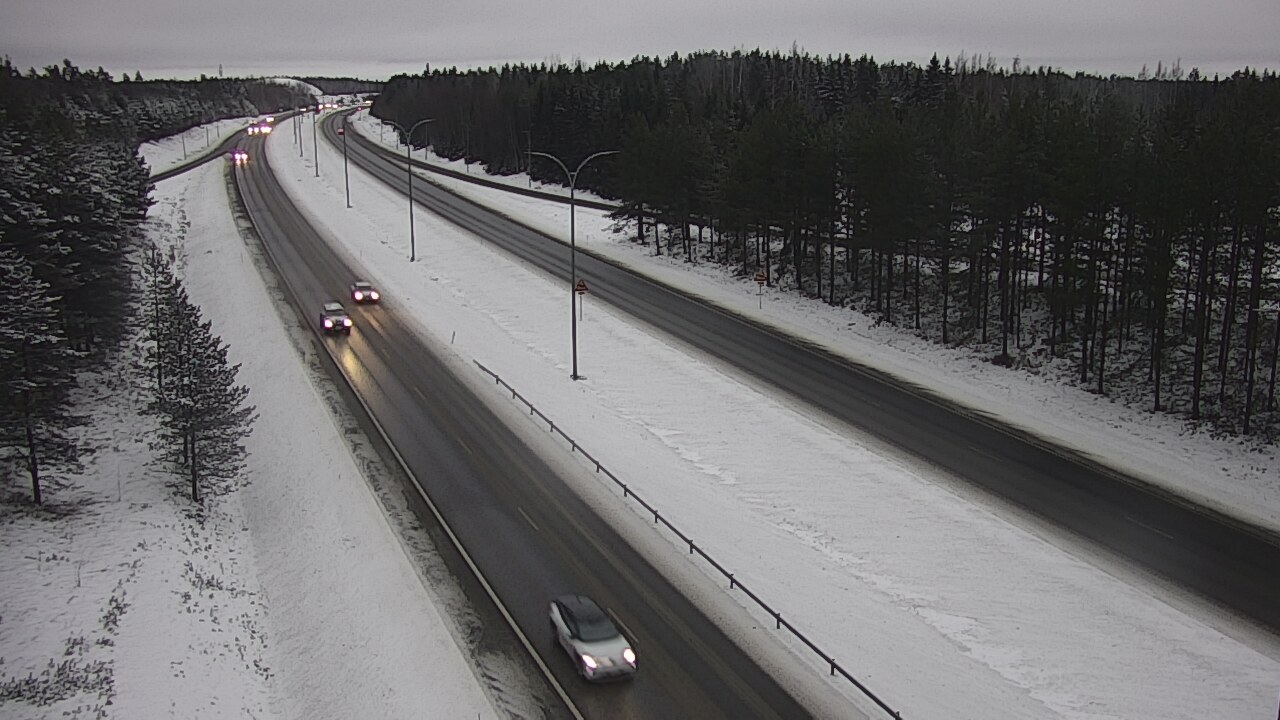 Weather Camera Image Väg 4 Uleåborg, Ouluntulli, Oulu, Pohjois-Pohjanmaa