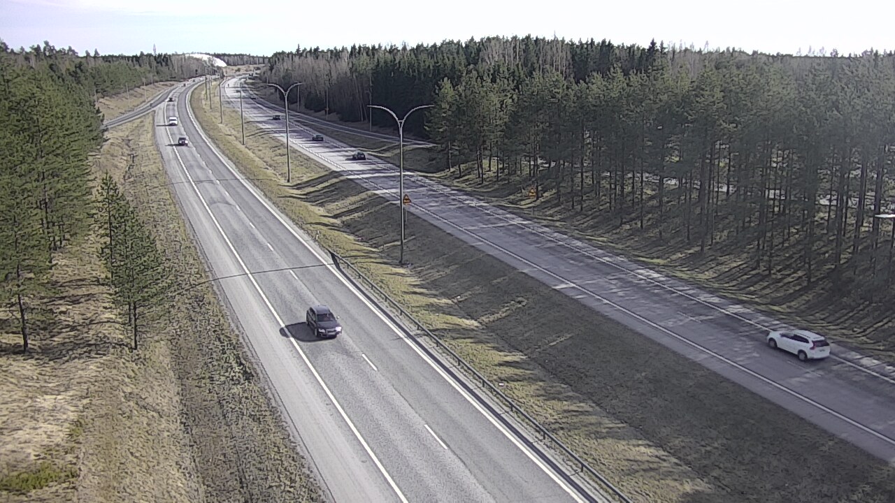 Weather Camera Image Väg 4 Uleåborg, Ouluntulli, Oulu, Pohjois-Pohjanmaa