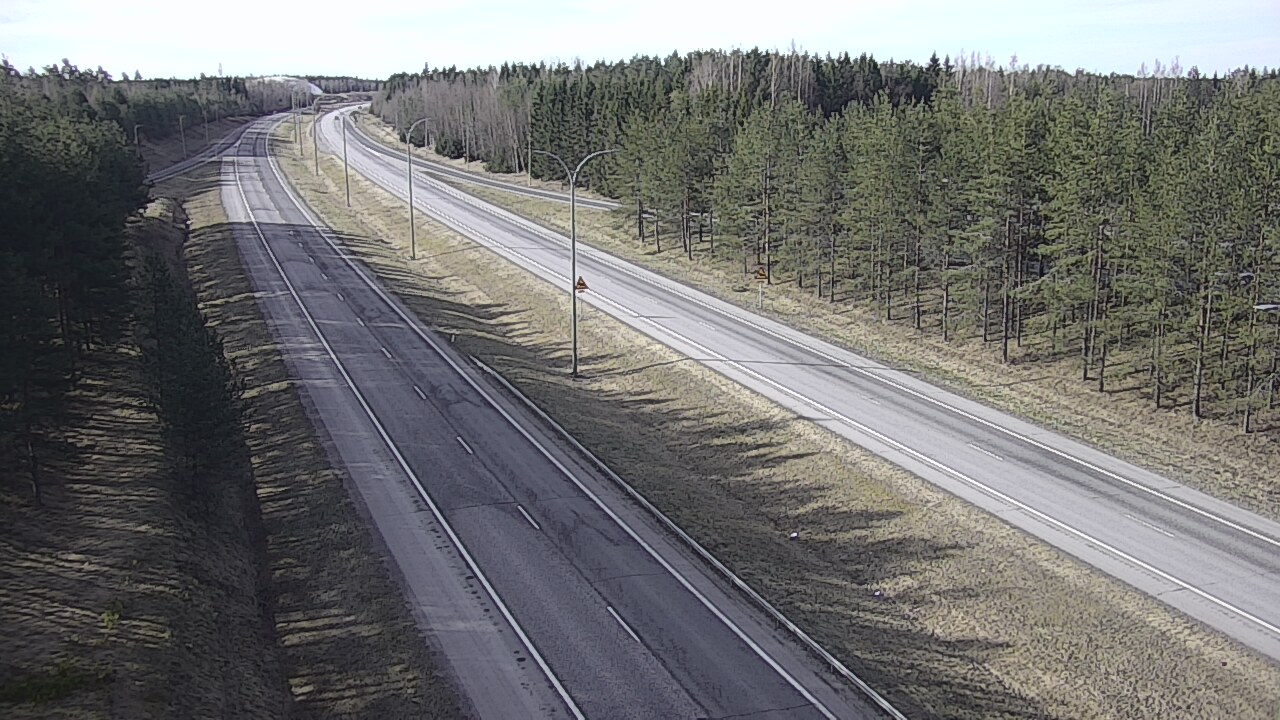Weather Camera Image Väg 4 Uleåborg, Ouluntulli, Oulu, Pohjois-Pohjanmaa