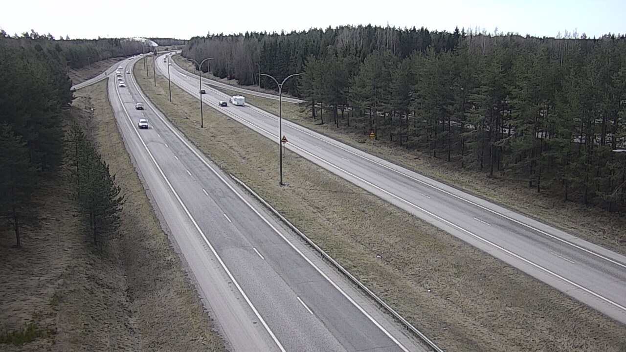 Weather Camera Image Väg 4 Uleåborg, Ouluntulli, Oulu, Pohjois-Pohjanmaa