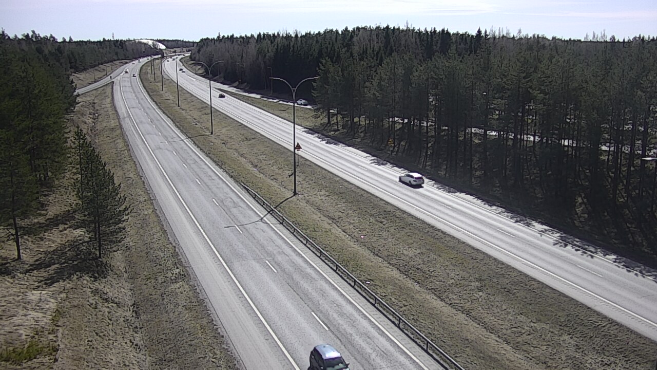 Weather Camera Image Väg 4 Uleåborg, Ouluntulli, Oulu, Pohjois-Pohjanmaa