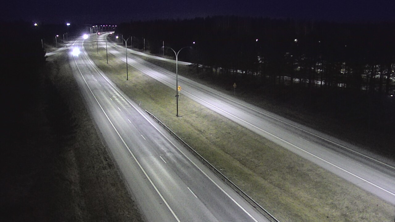 Weather Camera Image Road 4 Oulu, Ouluntulli, Oulu, Pohjois-Pohjanmaa