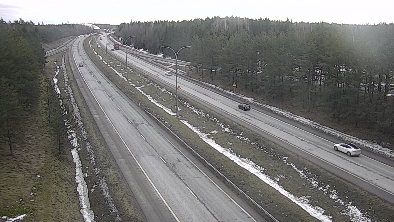 Weather Camera Image Väg 4 Uleåborg, Ouluntulli, Oulu, Pohjois-Pohjanmaa