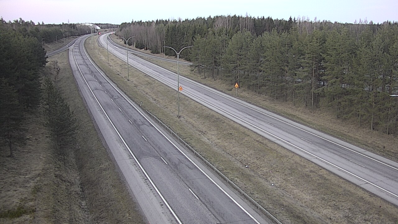 Weather Camera Image Väg 4 Uleåborg, Ouluntulli, Oulu, Pohjois-Pohjanmaa