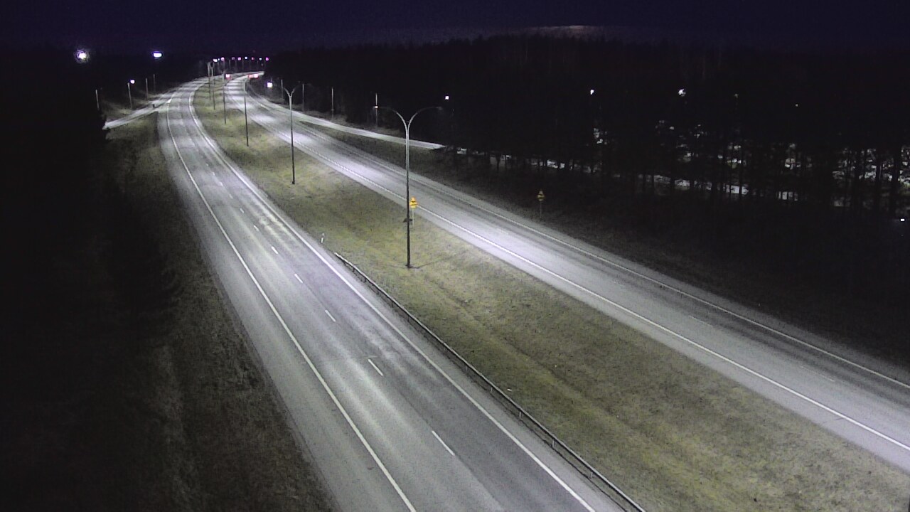 Weather Camera Image Road 4 Oulu, Ouluntulli, Oulu, Pohjois-Pohjanmaa