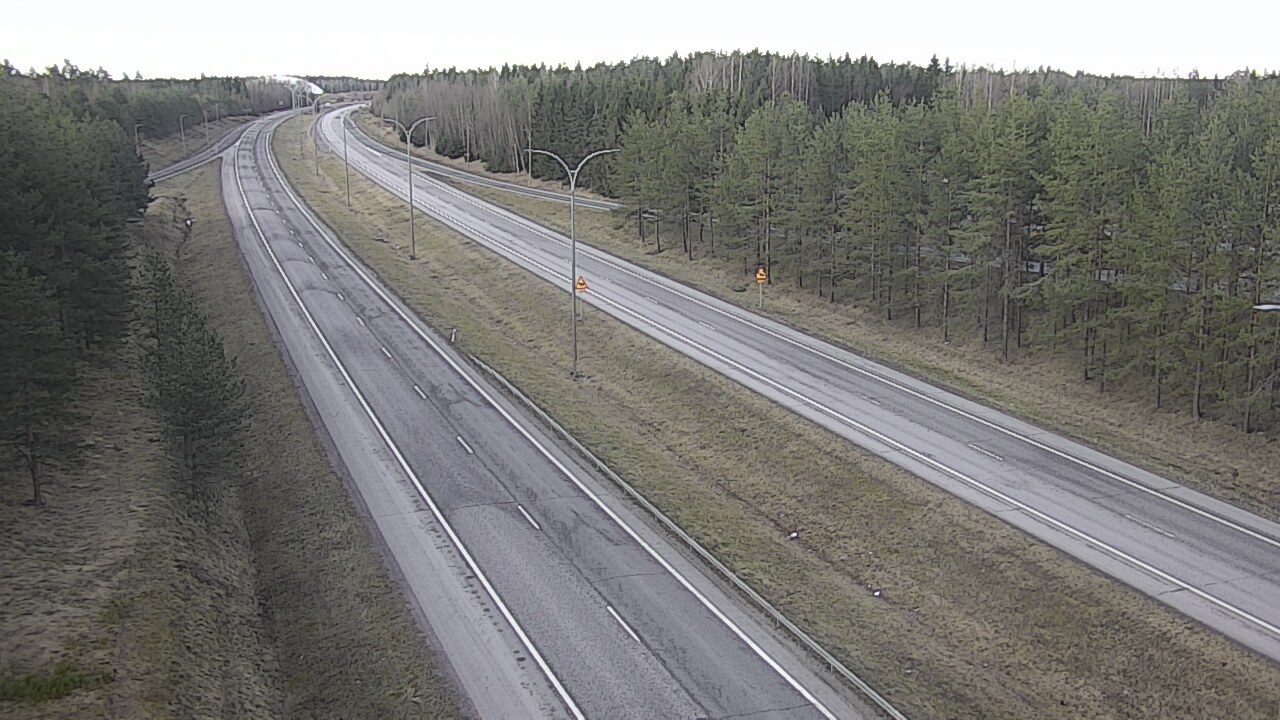 Weather Camera Image Väg 4 Uleåborg, Ouluntulli, Oulu, Pohjois-Pohjanmaa