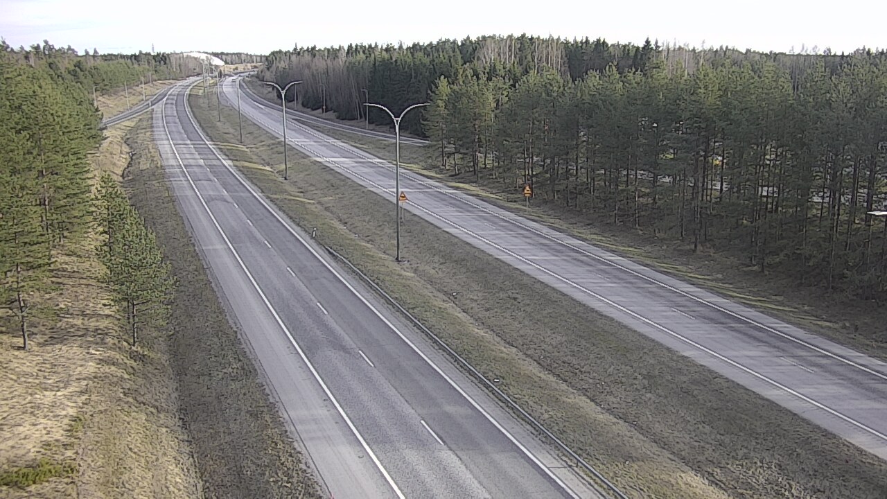 Weather Camera Image Väg 4 Uleåborg, Ouluntulli, Oulu, Pohjois-Pohjanmaa