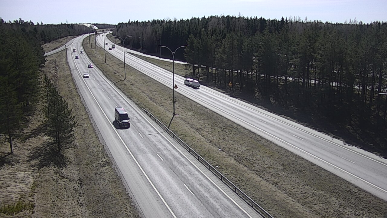 Weather Camera Image Väg 4 Uleåborg, Ouluntulli, Oulu, Pohjois-Pohjanmaa