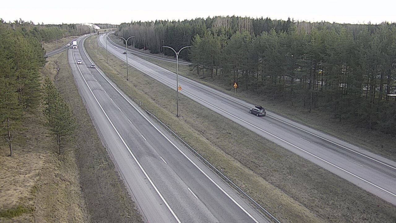 Weather Camera Image Väg 4 Uleåborg, Ouluntulli, Oulu, Pohjois-Pohjanmaa