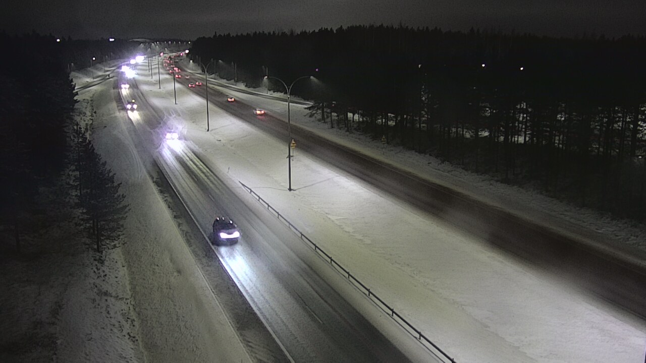 Weather Camera Image Väg 4 Uleåborg, Ouluntulli, Oulu, Pohjois-Pohjanmaa