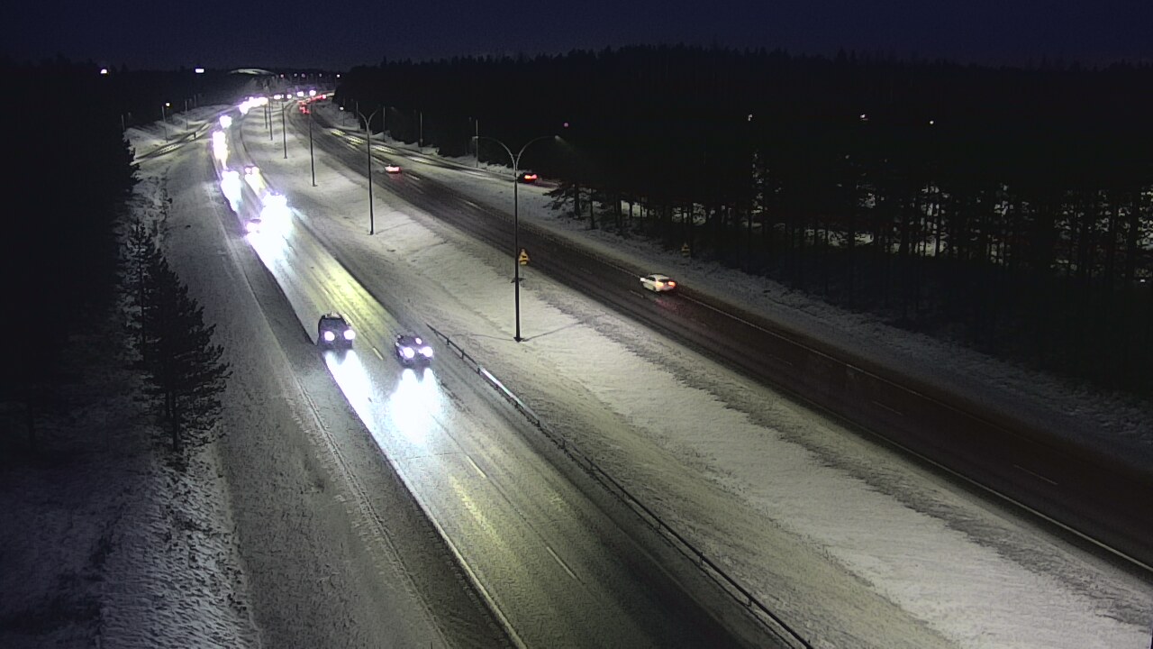 Weather Camera Image Väg 4 Uleåborg, Ouluntulli, Oulu, Pohjois-Pohjanmaa