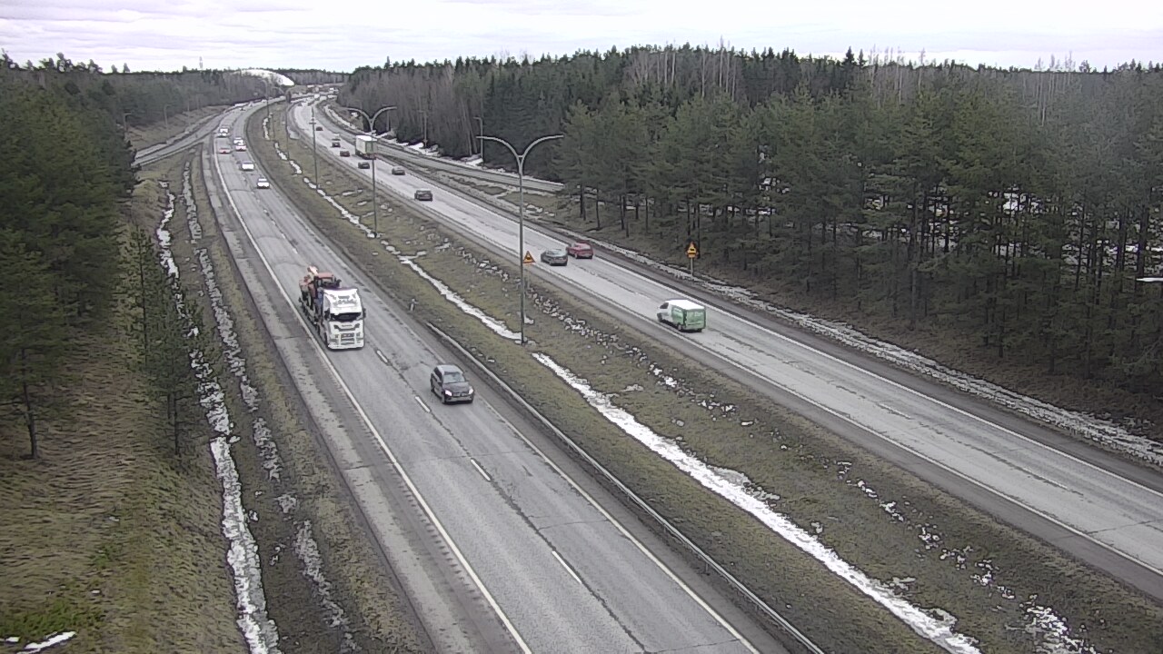 Weather Camera Image Väg 4 Uleåborg, Ouluntulli, Oulu, Pohjois-Pohjanmaa