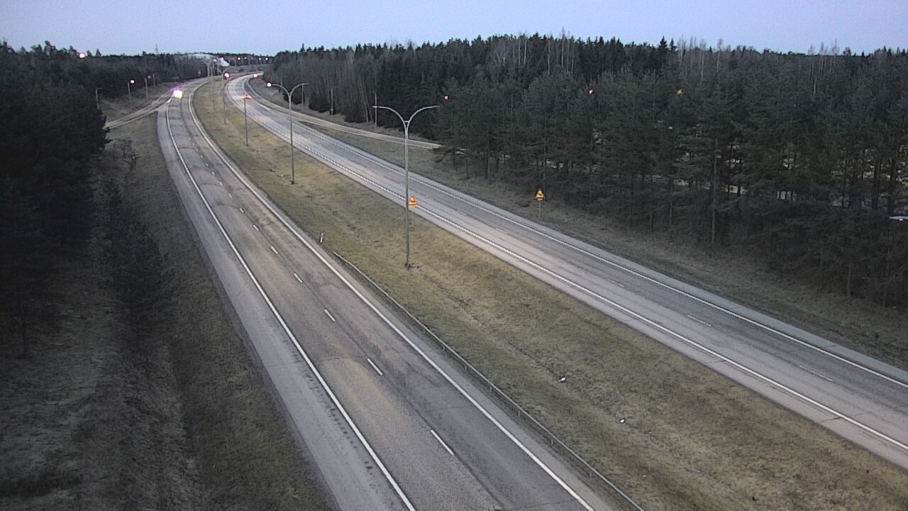 Weather Camera Image Väg 4 Uleåborg, Ouluntulli, Oulu, Pohjois-Pohjanmaa