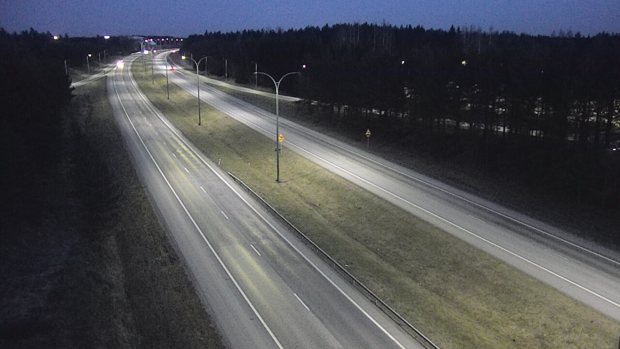 Weather Camera Image Väg 4 Uleåborg, Ouluntulli, Oulu, Pohjois-Pohjanmaa