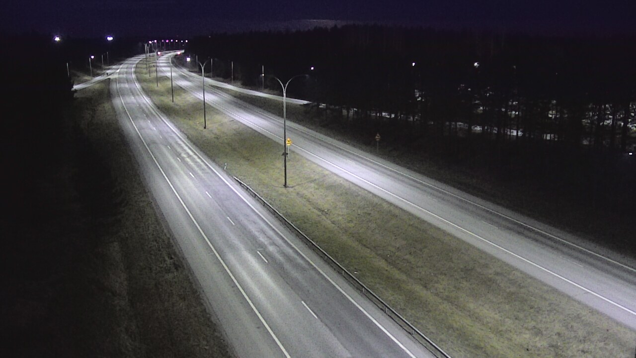 Weather Camera Image Road 4 Oulu, Ouluntulli, Oulu, Pohjois-Pohjanmaa