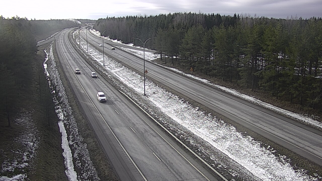 Weather Camera Image Väg 4 Uleåborg, Ouluntulli, Oulu, Pohjois-Pohjanmaa