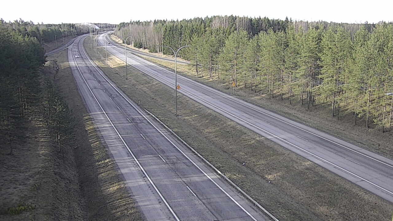 Weather Camera Image Väg 4 Uleåborg, Ouluntulli, Oulu, Pohjois-Pohjanmaa